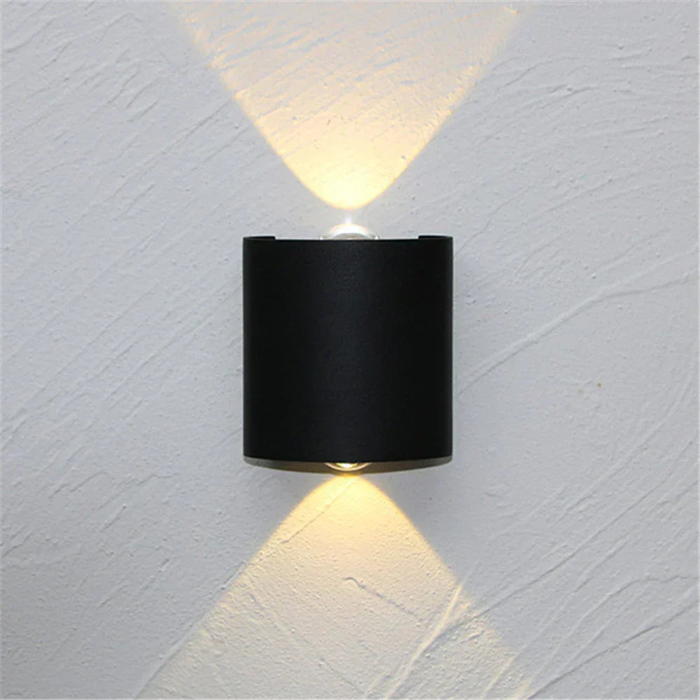 Stylish Outdoor LED Wall Light for Home and Garden Illumination Black