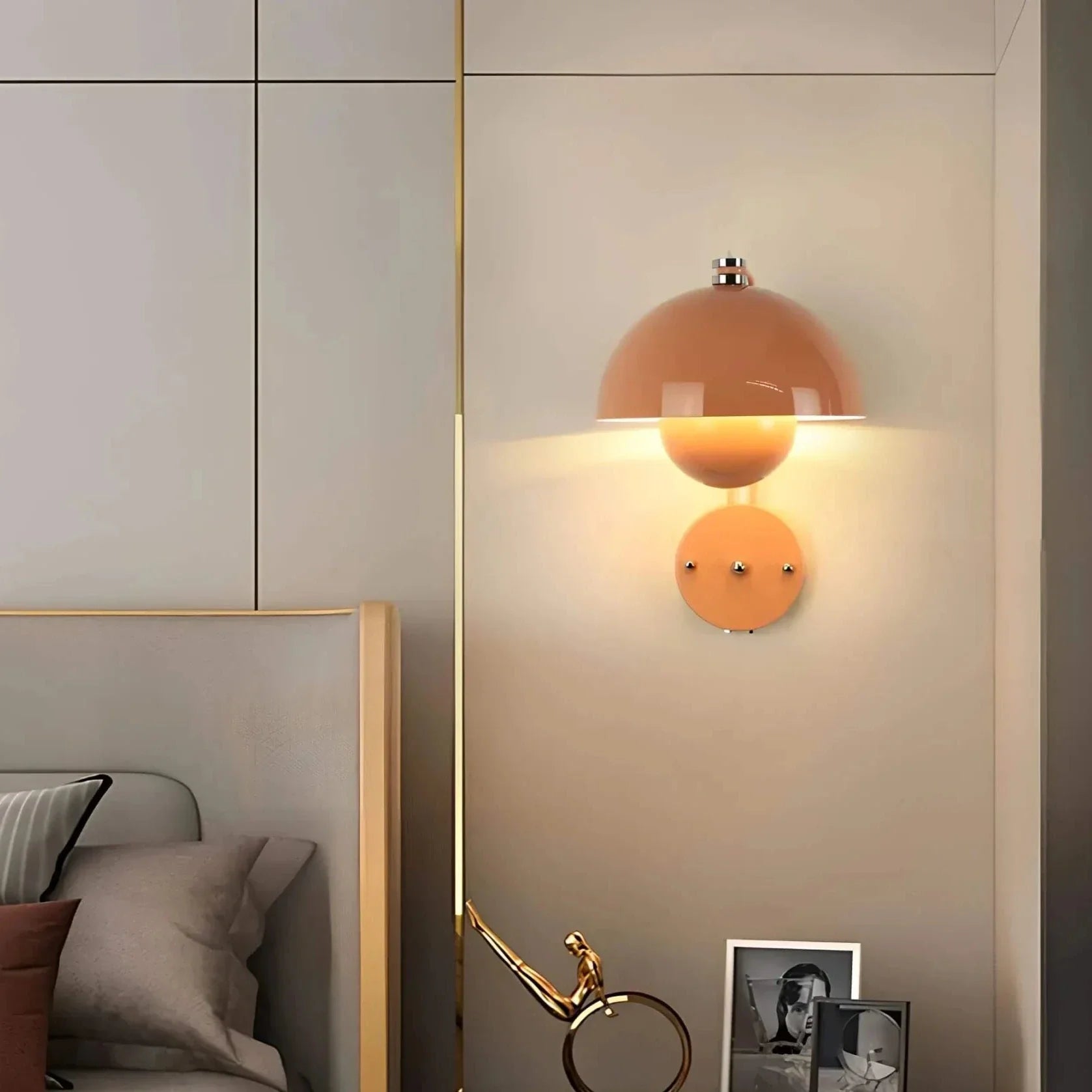 Elegant Wall Light for Stylish Living Spaces - Modern Design for Home & Office