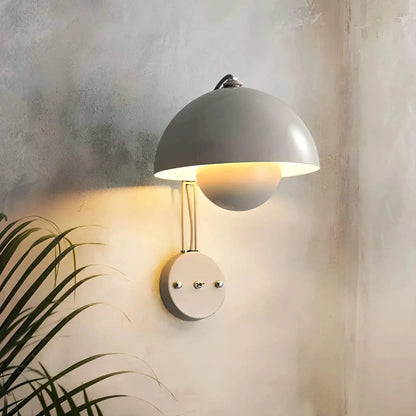 Elegant Wall Light for Stylish Living Spaces - Modern Design for Home & Office